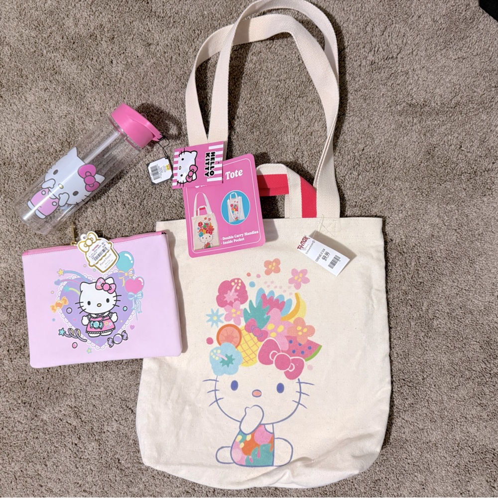 Hello Kitty Cream Tote Bag with Pink Accessories